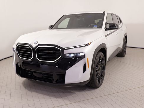 Used 2025 BMW XM AWD/4WD image 5
