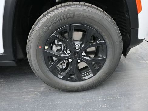New 2026 Jeep Grand Cherokee L 4WD image 42
