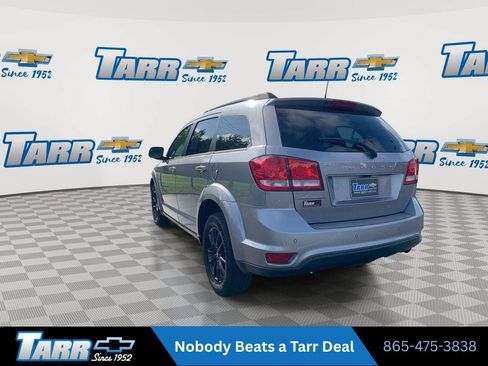 Used 2019 Dodge Journey SE FWD image 6