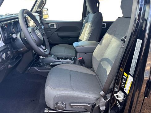 New 2026 Jeep Gladiator Sport image 9