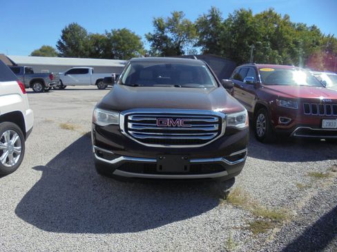 Used 2018 GMC Acadia SLT image 2