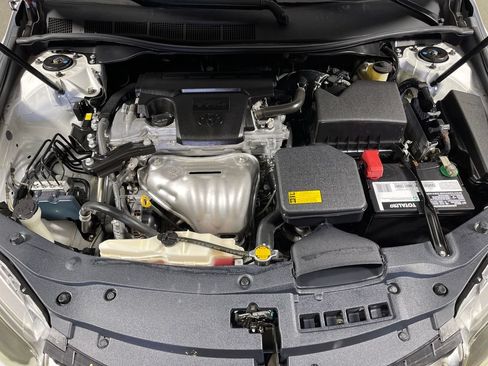 Used 2015 Toyota Camry SE FWD image 9