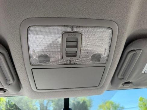 Used 2010 Toyota RAV4 4WD image 22