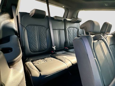 New 2024 Jeep Grand Wagoneer Series III w/ Rear Seat Video Group 1 AWD/4WD image 30