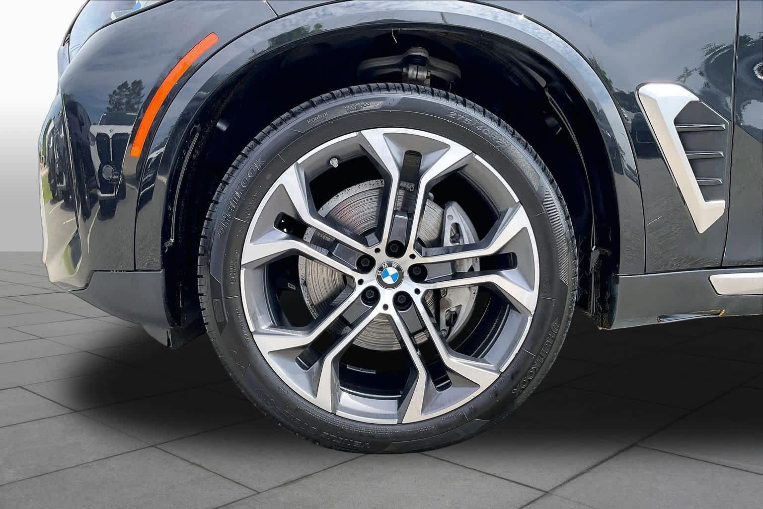 Used 2024 BMW X5 xDrive40i w/ Premium Package AWD/4WD image 10