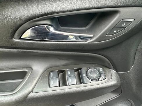 Used 2024 Chevrolet Equinox LT AWD/4WD image 20