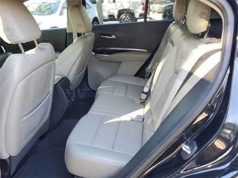 Certified 2023 Cadillac XT4 Luxury image 11