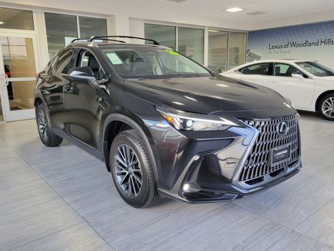 Certified 2025 Lexus NX 250 FWD image 7