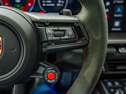 Certified 2025 Porsche 911 Carrera 4 GTS AWD/4WD image 33