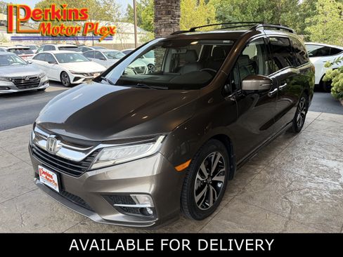 Used 2018 Honda Odyssey Elite image 1