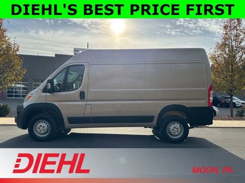 New 2026 RAM ProMaster 2500 w/ Convenience Group image 4