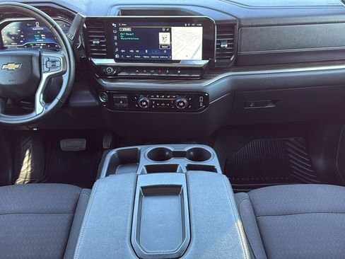 Used 2025 Chevrolet Silverado 1500 LT image 16