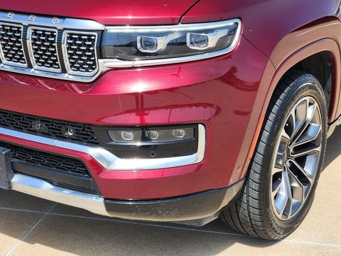 Used 2022 Jeep Grand Wagoneer Series III AWD/4WD image 10