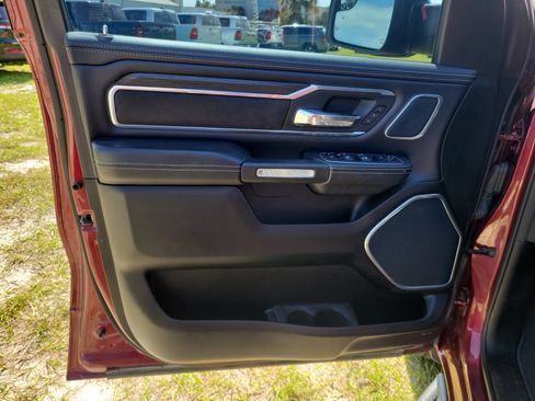 Used 2023 RAM 1500 Laramie AWD/4WD image 14