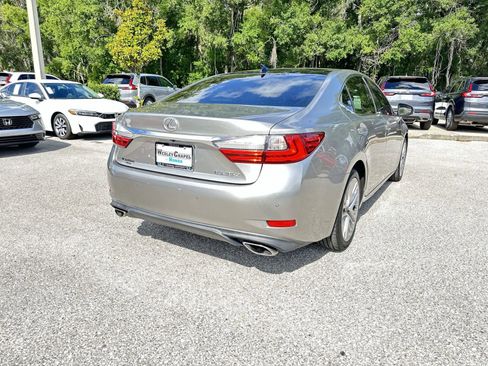 Used 2016 Lexus ES 350 w/ Ultra Luxury Package FWD image 6