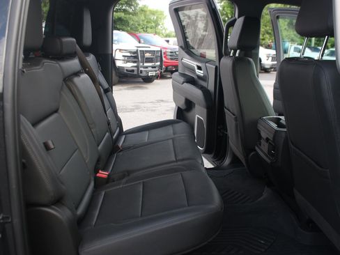 Used 2025 Chevrolet Silverado 1500 LT Trail Boss w/ Convenience Package II AWD/4WD image 40