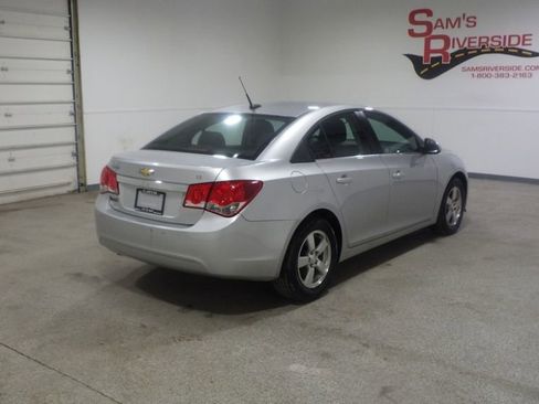 Used 2014 Chevrolet Cruze LT image 4