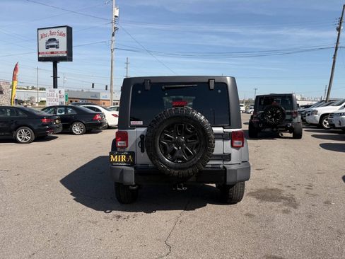 Used 2015 Jeep Wrangler Unlimited Sport AWD/4WD image 7