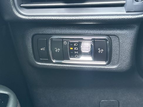 New 2025 Lincoln Corsair Reserve w/ Equipment Group 202A image 24