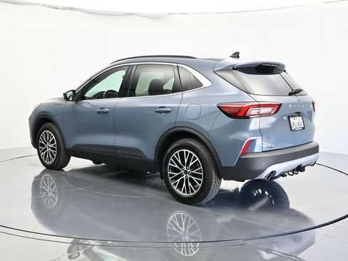 Certified 2025 Ford Escape SE w/ Class II Trailer Tow Package image 7