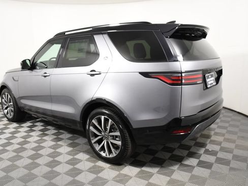 Used 2026 Land Rover Discovery Dynamic SE AWD/4WD image 3