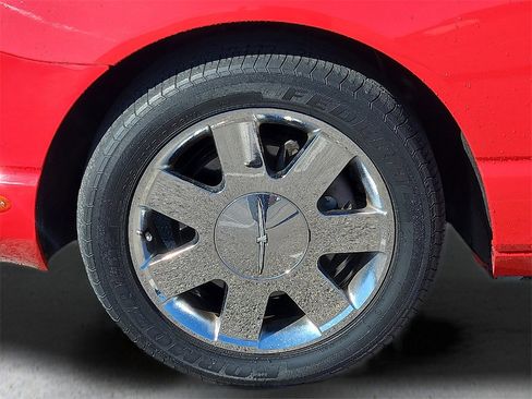 Used 2002 Ford Thunderbird image 23