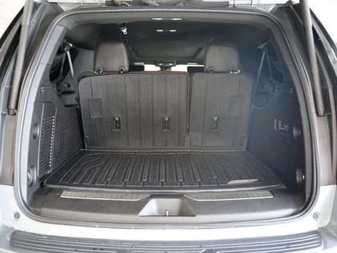 Used 2023 GMC Yukon XL Denali Ultimate AWD/4WD image 40