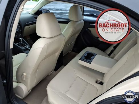 Used 2016 Volkswagen Jetta SEL w/ Lighting Package image 29