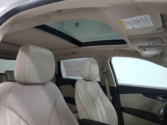Used 2020 Lincoln Nautilus Reserve w/ Equipment Group 201A AWD/4WD image 11