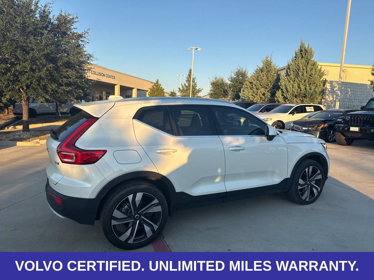 Certified 2024 Volvo XC40 B5 Ultimate w/ Protection Package Premier AWD/4WD image 14