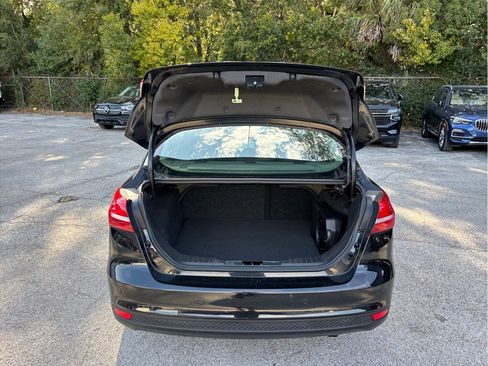 Used 2018 Ford Focus SEL image 35