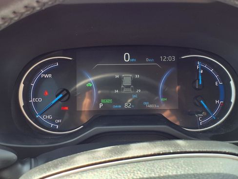 Used 2024 Toyota RAV4 XLE Premium image 15