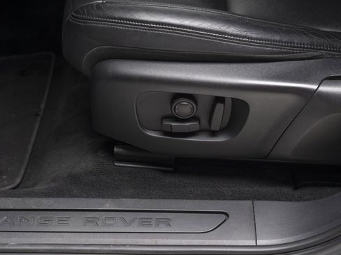 Used 2020 Land Rover Range Rover Evoque SE image 15