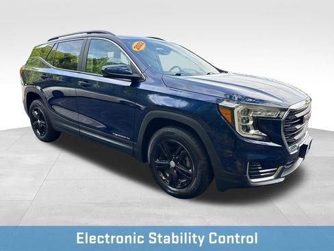 Used 2022 GMC Terrain SLE w/ Driver Convenience Package AWD/4WD image 10