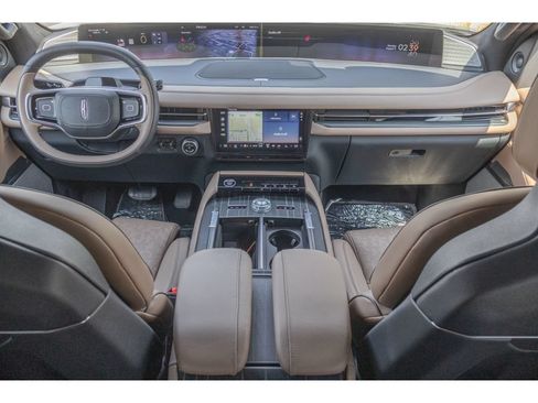 Used 2026 Lincoln Navigator L Black Label AWD/4WD image 12