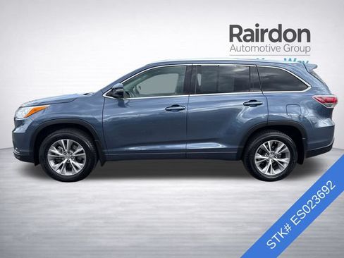 Used 2014 Toyota Highlander XLE AWD/4WD image 4
