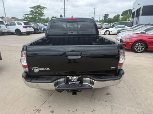 Used 2012 Toyota Tacoma 4x4 Double Cab w/ TRD Off-Road Pkg image 6