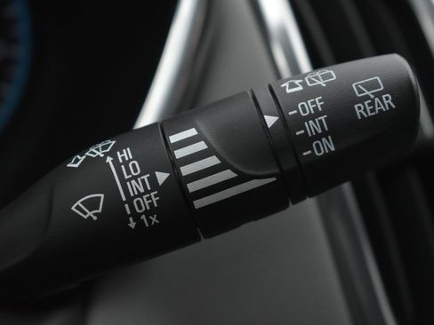 Used 2020 Chevrolet Equinox LS image 20