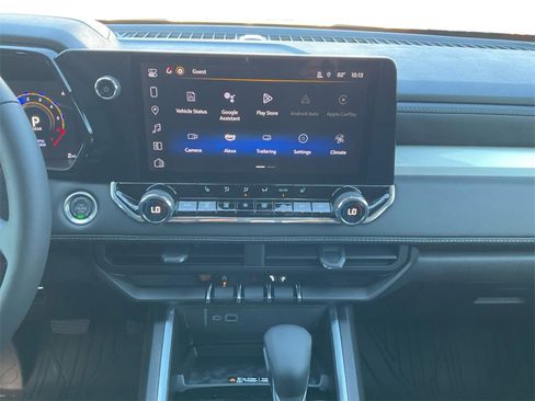 New 2025 Chevrolet Colorado LT w/ LT Convenience Package image 12