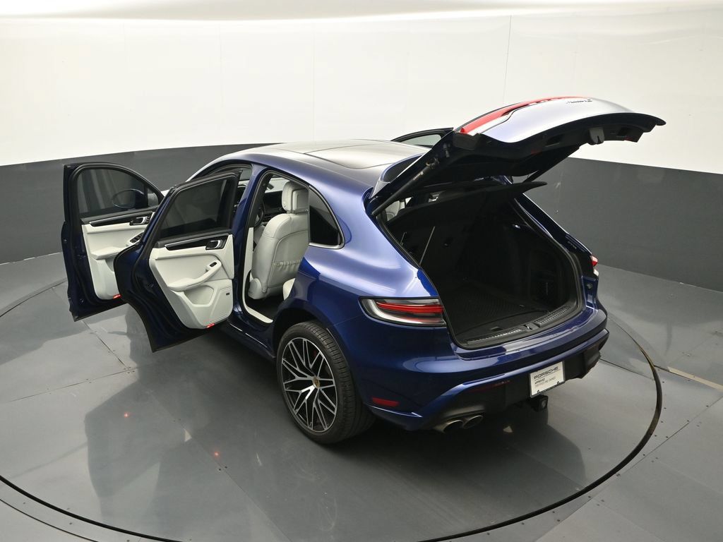 Certified 2023 Porsche Macan S AWD/4WD image 26