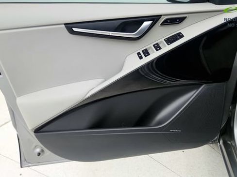 Used 2024 Kia Niro Wave w/ Wave Preserve Package FWD image 48