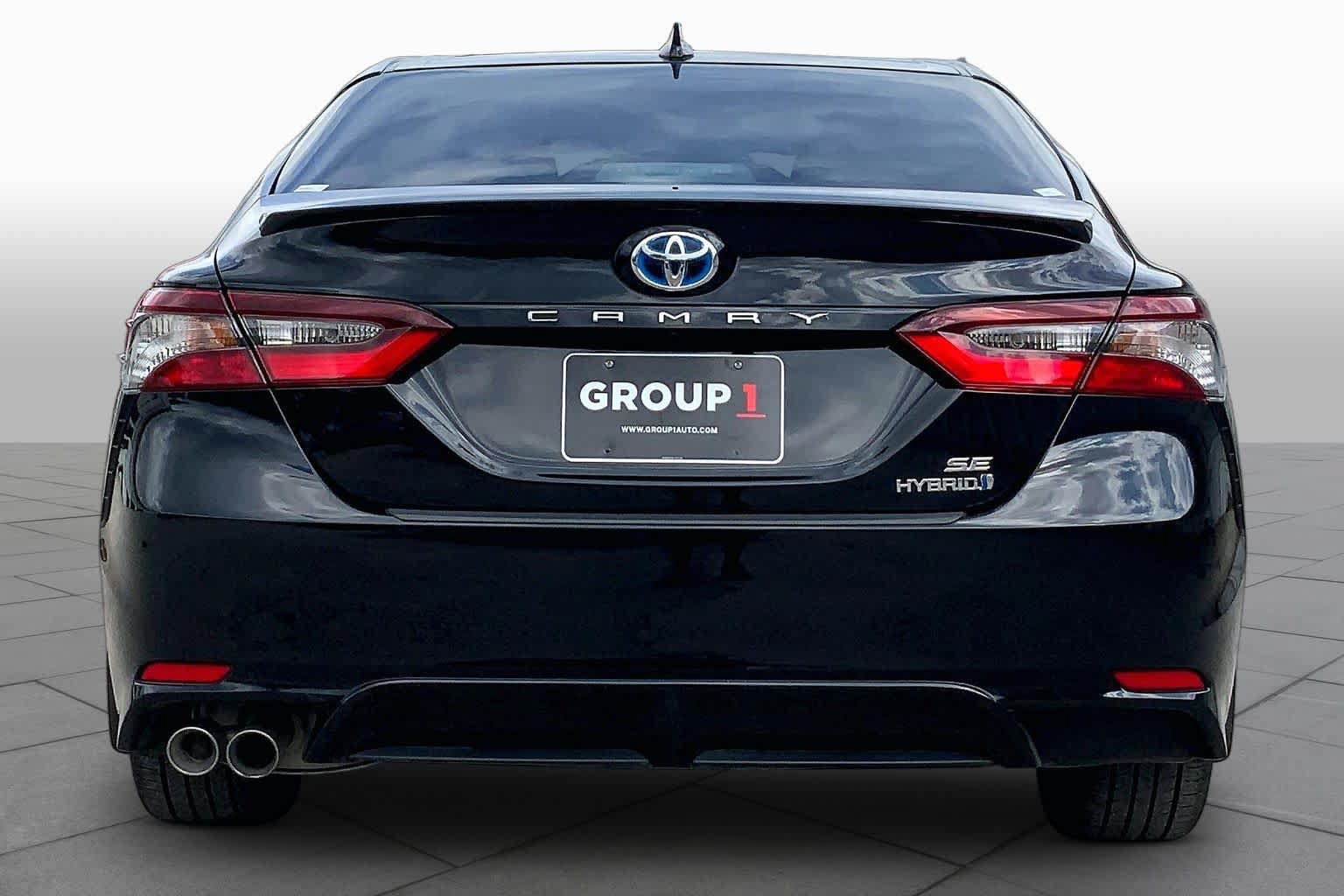 Used 2024 Toyota Camry SE w/ Audio Upgrade Package FWD image 5