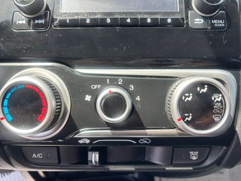 Used 2015 Honda Fit LX image 22