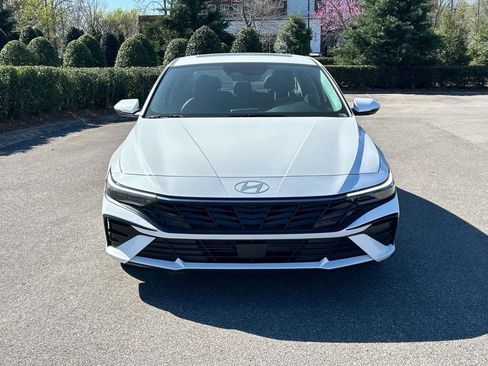 New 2026 Hyundai Elantra Limited image 2