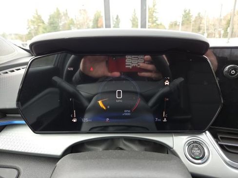 New 2026 Chevrolet Trax LT w/ Driver Confidence Package image 14