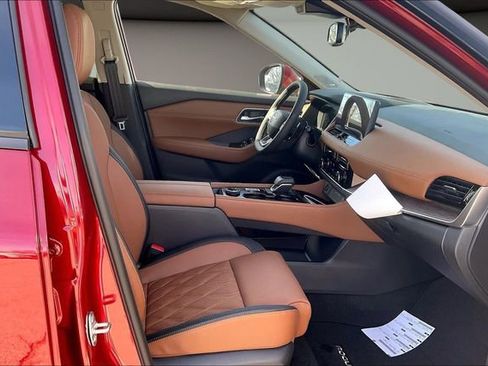 New 2026 Nissan Rogue Platinum w/ Platinum Premium Package image 11