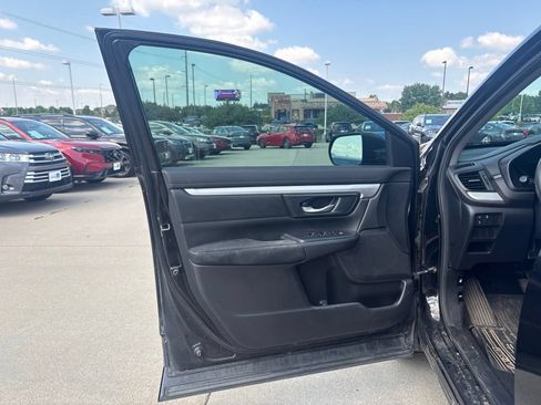 Used 2020 Honda CR-V LX image 9