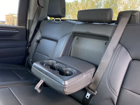 Used 2025 GMC Sierra 2500 SLT w/ SLT Convenience Package image 38