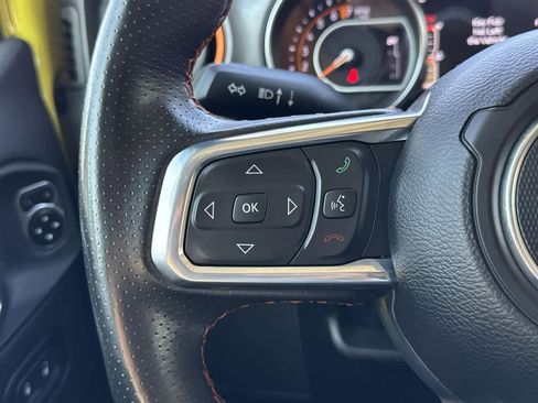 Used 2023 Jeep Gladiator Mojave w/ Cold Weather Group image 10