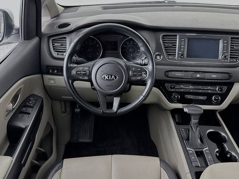 Used 2019 Kia Sedona EX image 21